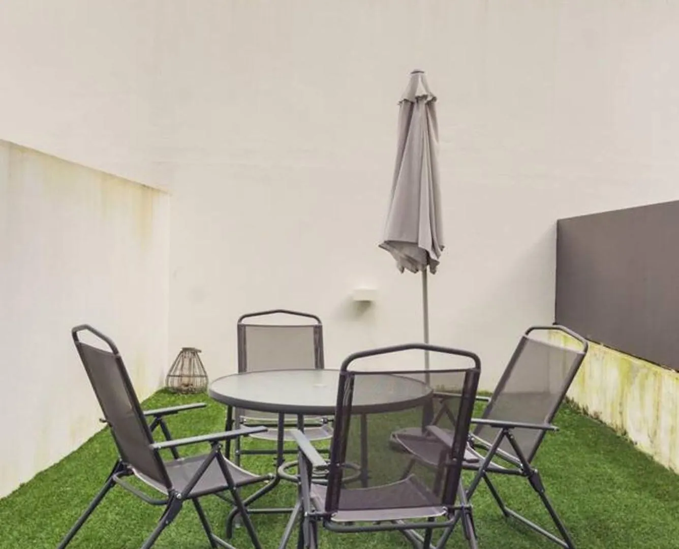 Spacious Apartment In Lisboa With Terrace And Free Netflix 0*,  Portugal