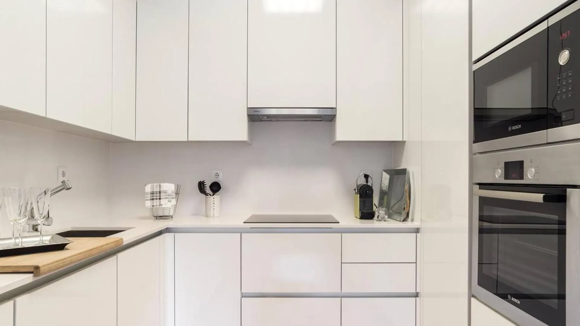 Spacious Apartment In Lisboa With Terrace And Free Netflix