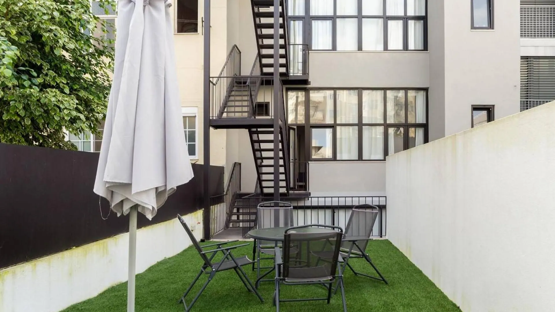 Spacious Apartment In Lisboa With Terrace And Free Netflix